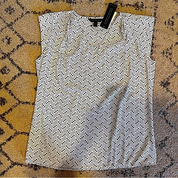 NWT Banana Republic Black & White Print Drapey V-Neck Dolman Tank Top Size XS - Picture 6 of 10